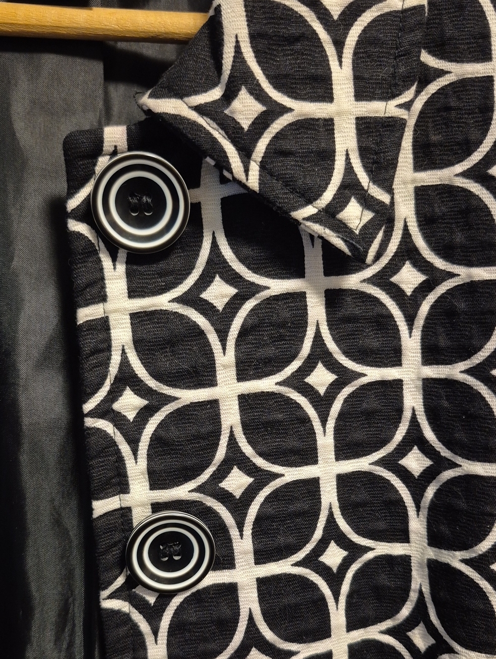 CHAPTER ONE, Long-line Jacket, Fully Lined, 2 Patch Pockets, Black & Cream, Med. - Picture 2 of 10